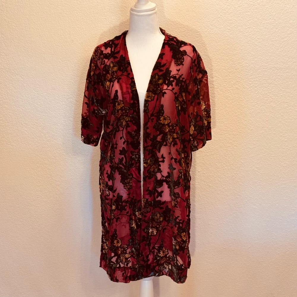 Elegant Floral Kimono Robe